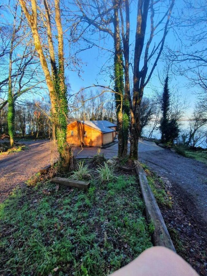 Stunning Log Cabin On The Lake Portroe Exterior photo